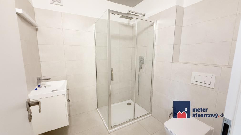 Prenájom novostavby RD | Bytčica | 330 m2 pozemok | parking