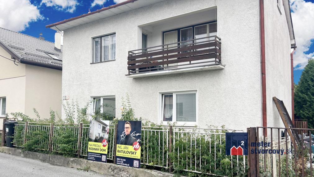 RD s dvomi bytmi a predajňou | Bôrik | 708 m2