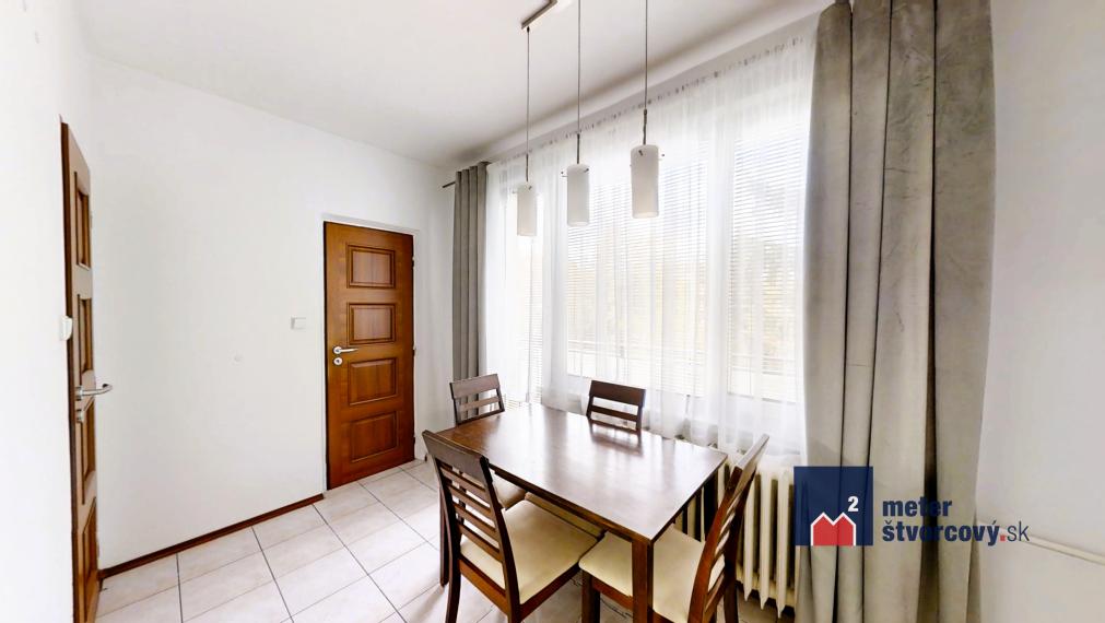 Priestranný 3-izbový byt s balkónom a lodžiou na Predmestskej ulici v Žiline