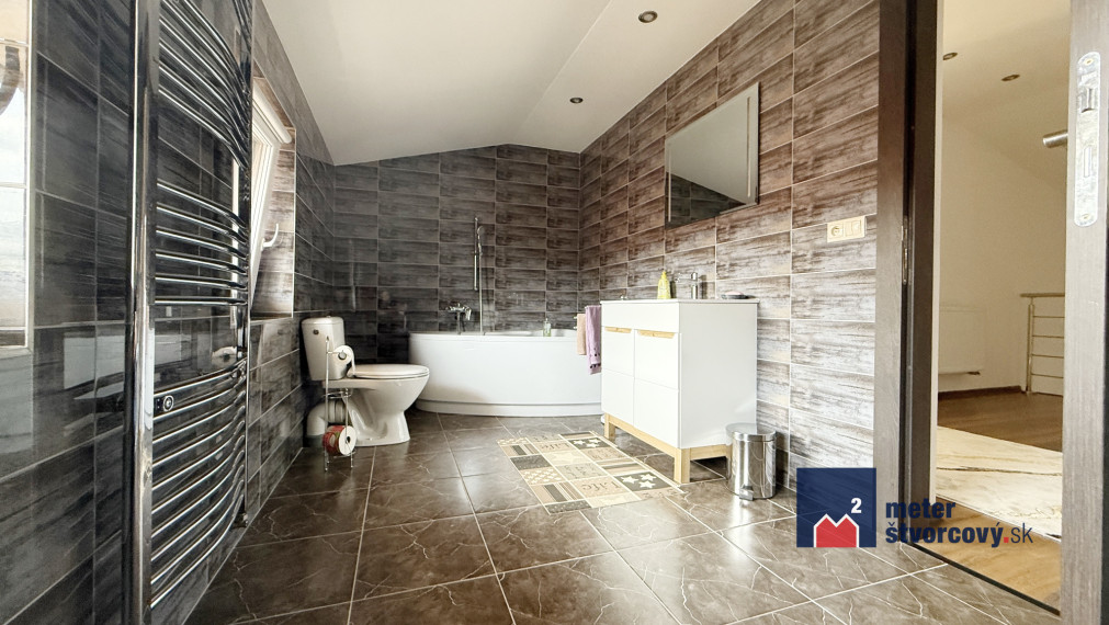 5-izb. RD Mojš s krásnym pozemkom a veľkým humnom | 750 m2