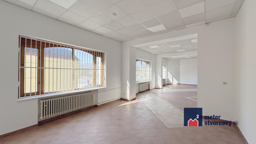 Obchodné priestory v blízkosti frekventovanej cesty | 128 m