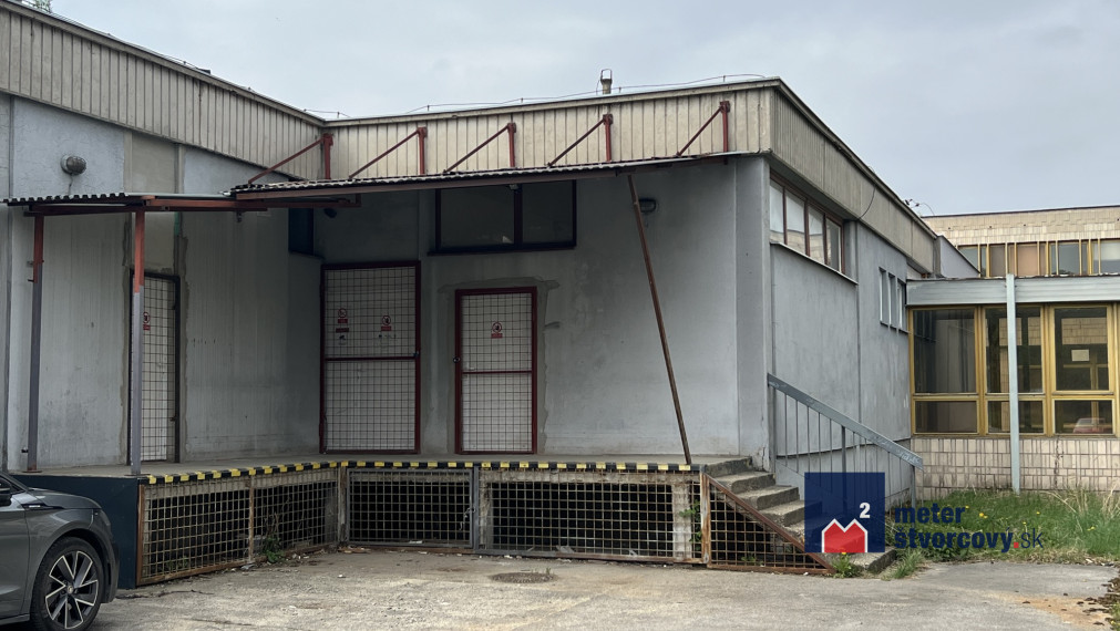 Polyfunkčná budova | 1100 m2 plus pozemok | Ružomberok