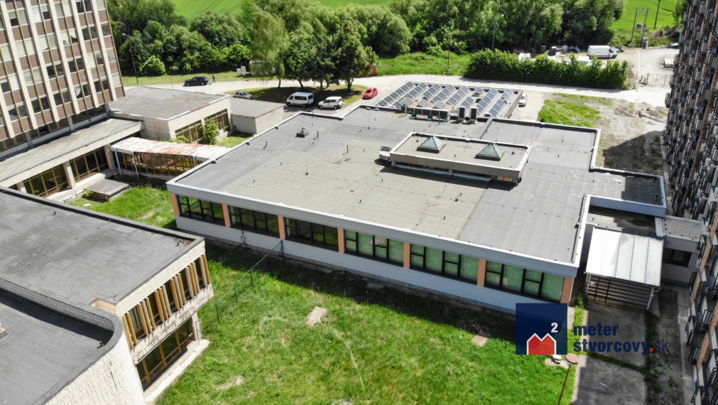 Polyfunkčná budova | 1100 m2 plus pozemok | Ružomberok