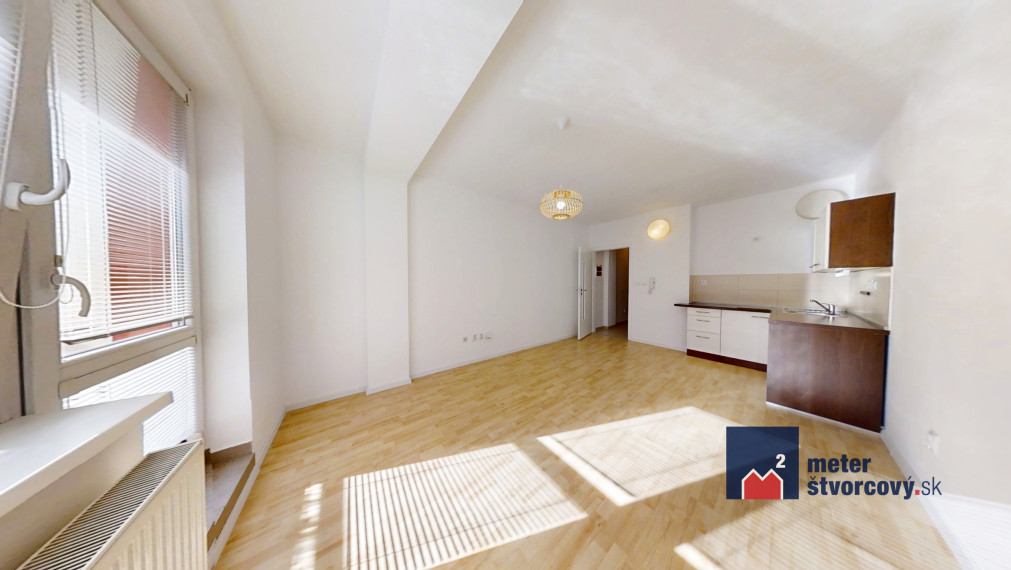 Predaj: Veľká garsónka s balkónom, ul. Kvačalová, Žilina