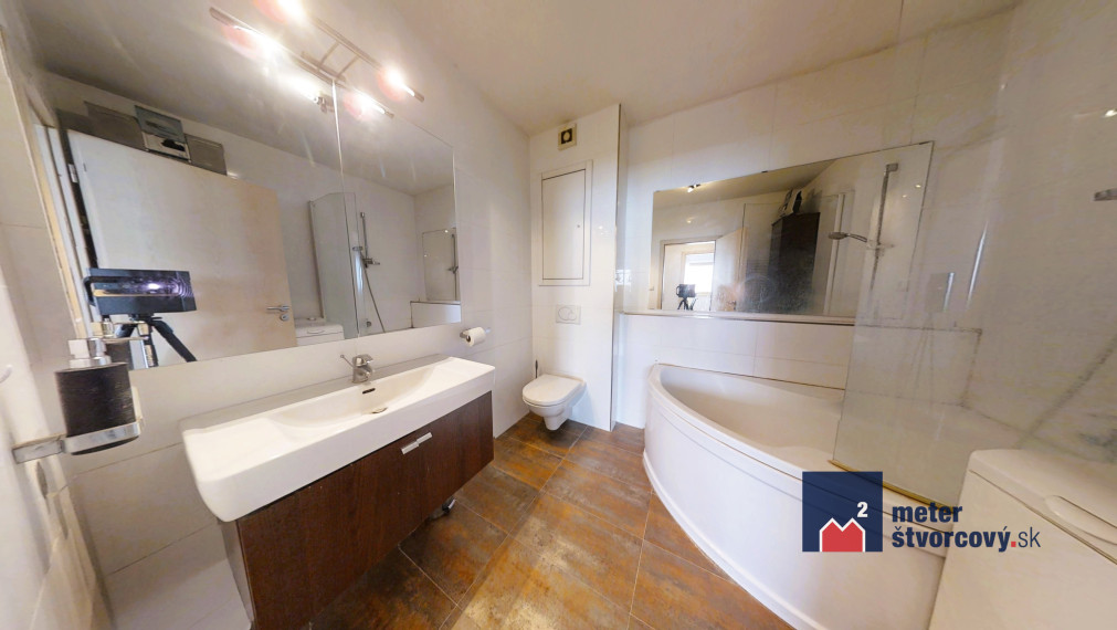 Predaj: 2 izbový byt Europalace, Žilina-Vlčince