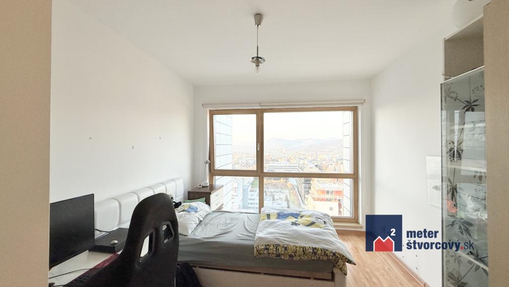 Veľkometrážny 2i s možnosťou zmeny na 3i | 86 m2 | terasa