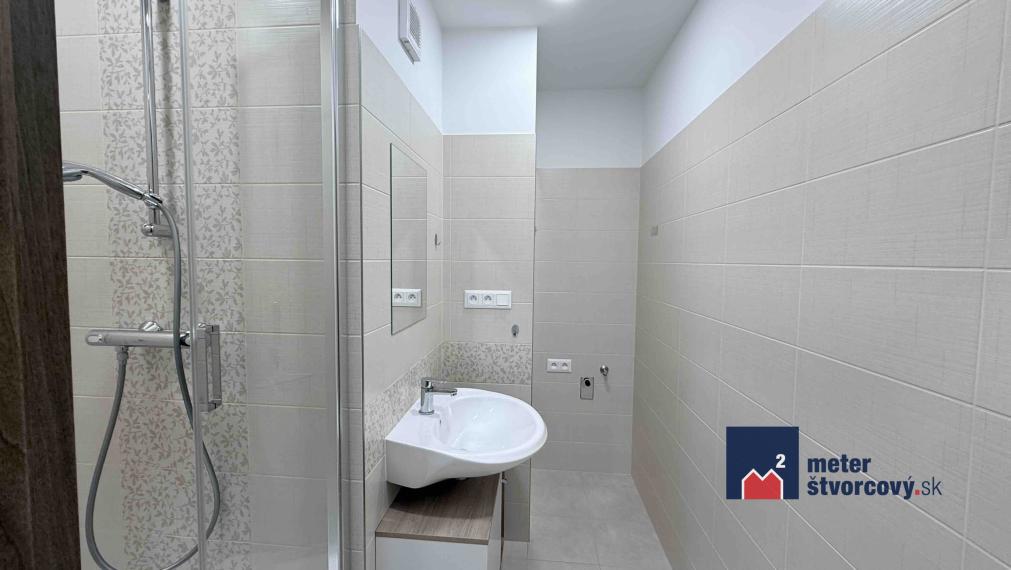 Prenájom 2 izbového bytu v centre Žiliny