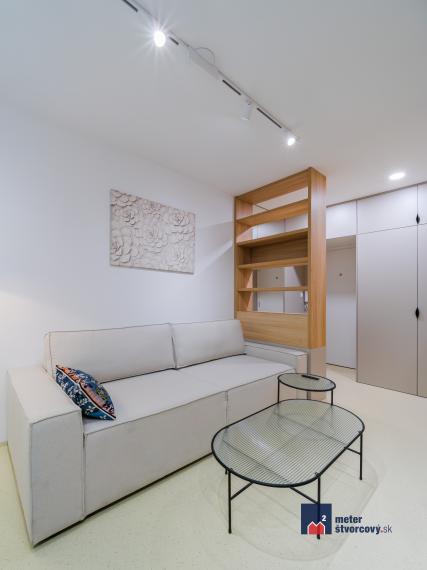 Prenájom Garsónka s balkónom - Žilina-centrum Hliny IV