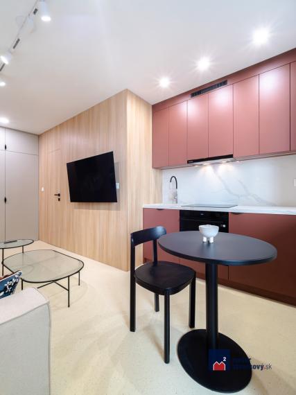 Prenájom Garsónka s balkónom - Žilina-centrum Hliny IV