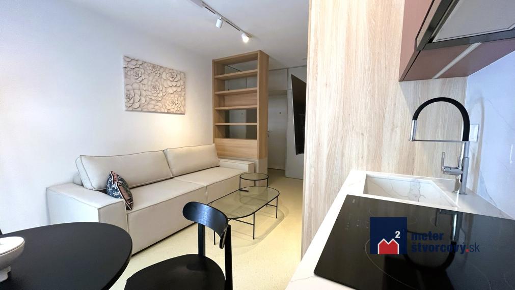 Prenájom Garsónka s balkónom - Žilina-centrum Hliny IV