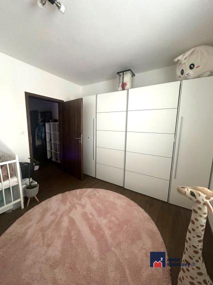 Predaj: NOVOSTAVBA 3 izbový byt s balkónom a 2 parkovacími miestami - Maršová-Rašov