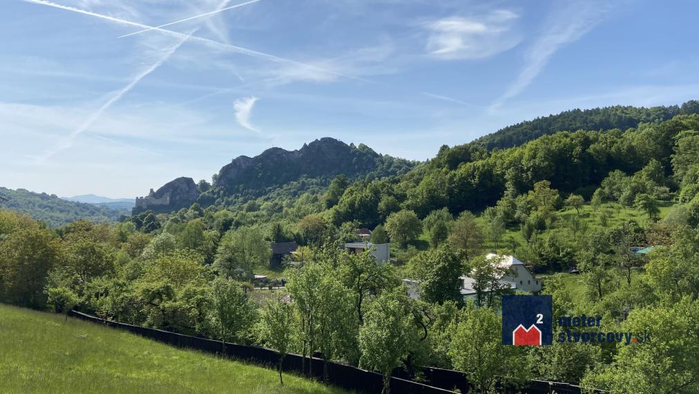 Slnečný pozemok s výhľadom na hrad, Lednica - Púchov, 4033 m²