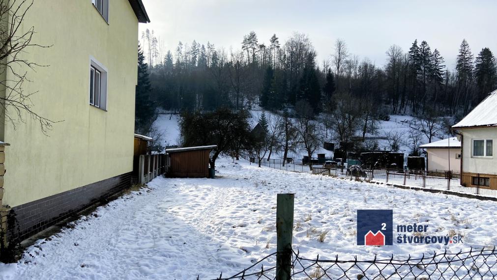 Stavebný pozemok 1811 m² – Považský Chlmec, Žilina