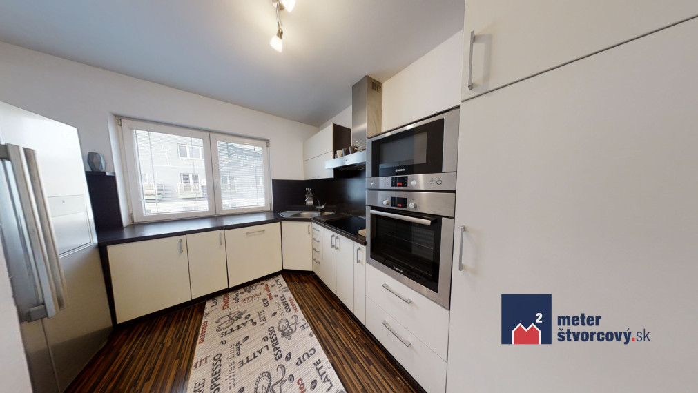 Prenájom 3-izb. bytu v centre mesta 76 m2 | balkón | zariadený