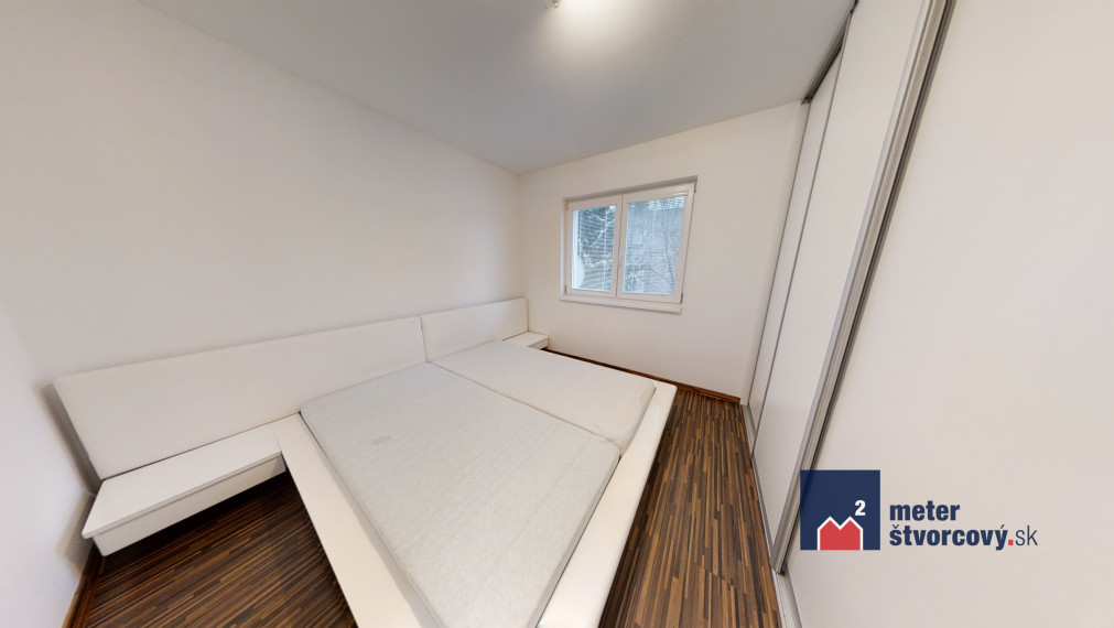 Prenájom 3-izb. bytu v centre mesta 76 m2 | balkón | zariadený