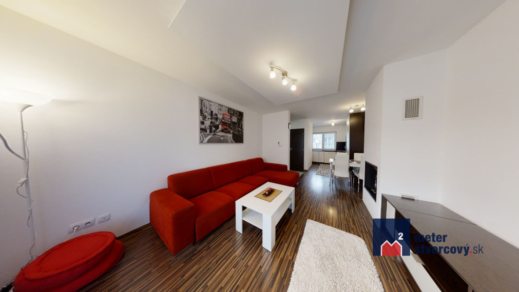 Prenájom 3-izb. bytu v centre mesta 76 m2 | balkón | zariadený