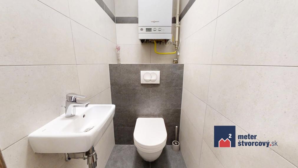 Predaj: NOVOSTAVBA 3 izbový byt s balkónom a 2 parkovacími miestami - Maršová-Rašov