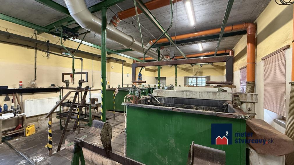 Pripravujeme areál 1200 m2 | Budatín | 380 m2 úžitkovej plochy budov