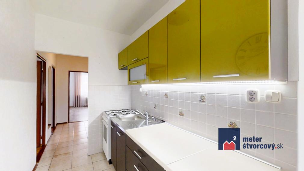 Priestranný 3-izbový byt s balkónom a lodžiou na Predmestskej ulici v Žiline