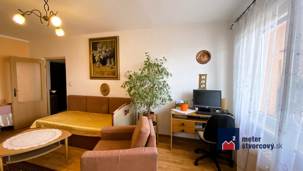 Prenájom slnečného 2-izbového bytu, 55 m², Žilina – Bajzova ulica