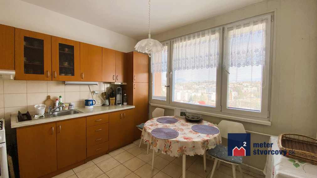 Prenájom slnečného 2-izbového bytu, 55 m², Žilina – Bajzova ulica