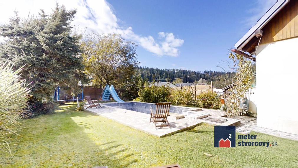 5-izb. rodinný dom s bazénom a garážou, Bytča