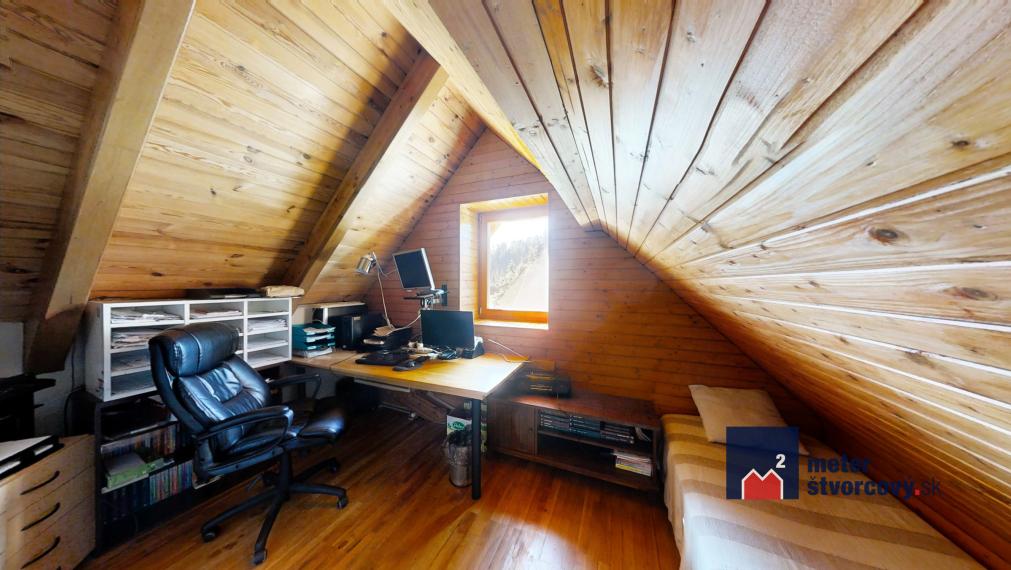 5-izb. rodinný dom s bazénom a garážou, Bytča