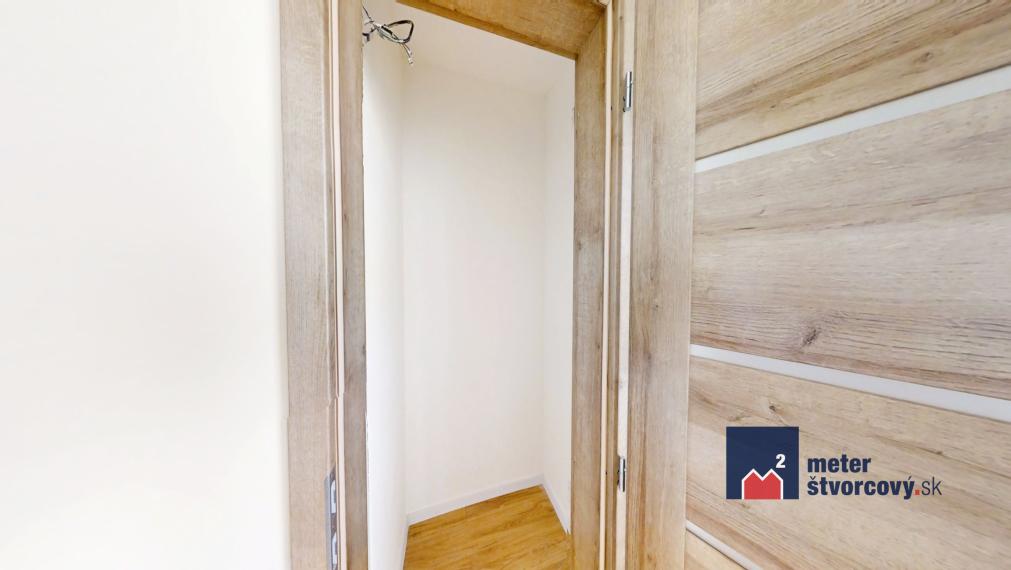 Moderný 2-izbový byt po kompletnej rekonštrukcii, Žilina – Vlčince