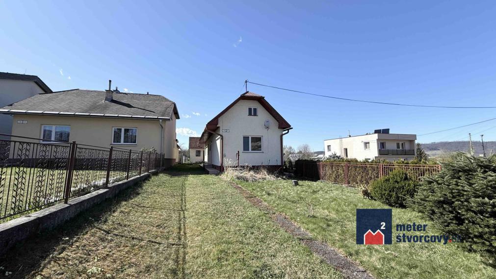 Stavebný pozemok so starším RD Trnové