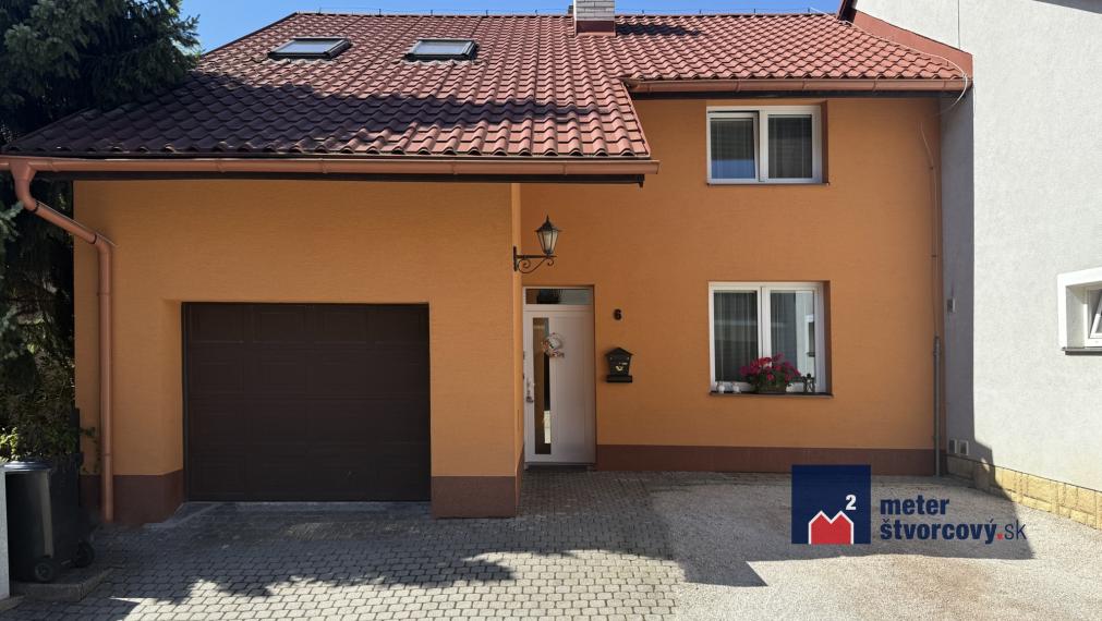 Pripravujeme RD | Budatín | 297 m2 | radovka z r. 2000