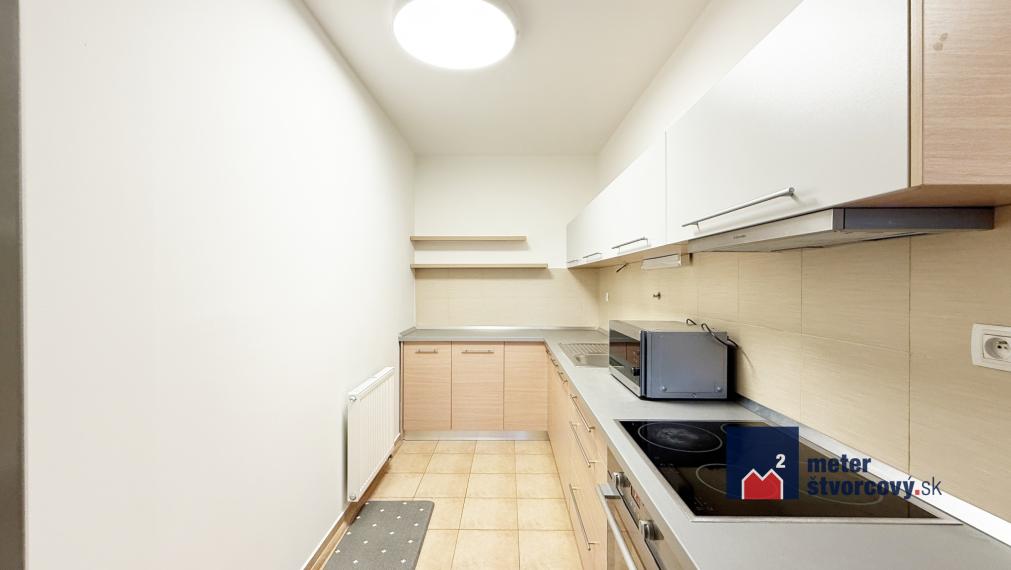 4i o výmere 92 m2 | dva balkóny | garážové stojisko | zariadený