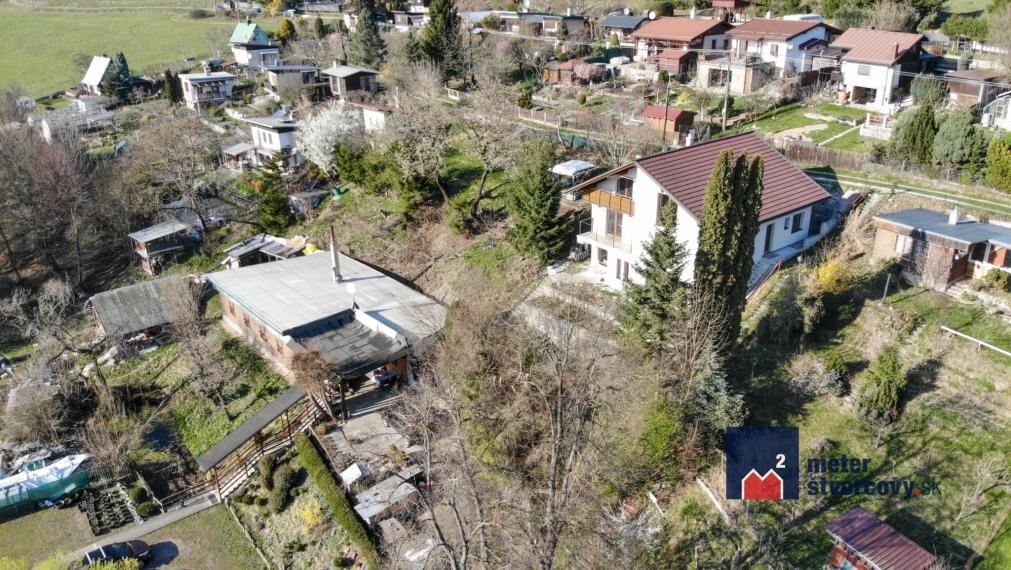 Veľká 7-izb. chata s možnosťou bývania | Považský Chlmec | 441 m2