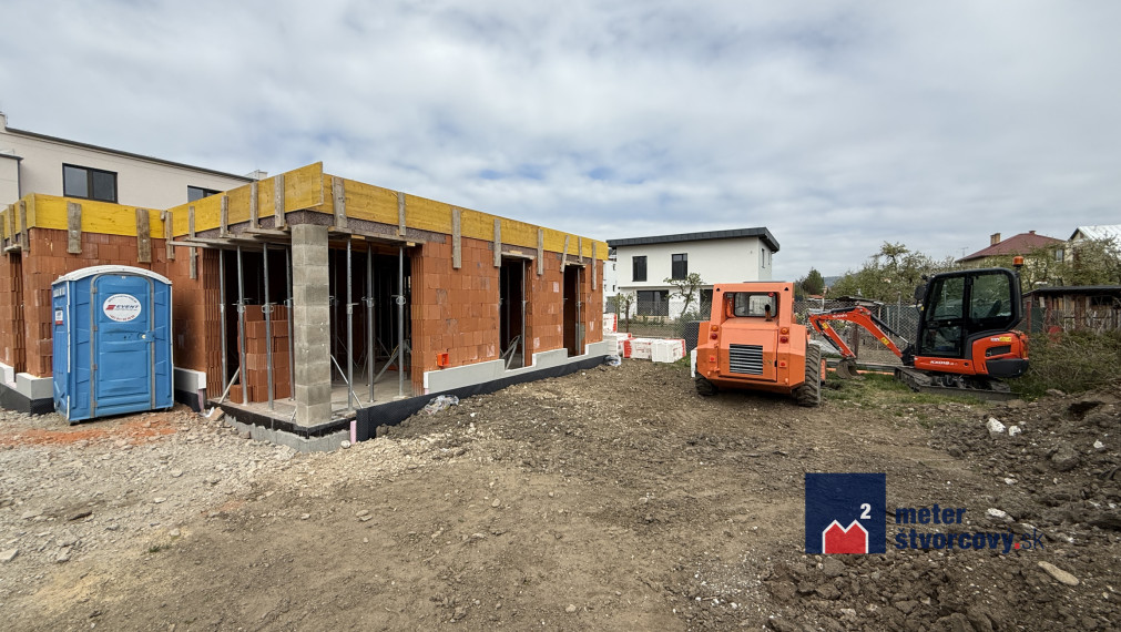 PRIPRAVUJEME: 4-izb. RD novostavba | 446 m2 pozemok | 132 úžit. plocha | Žilina - Bánová