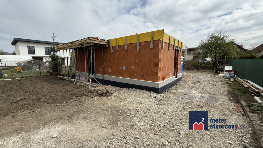 PRIPRAVUJEME: 4-izb. RD novostavba | 446 m2 pozemok | 132 úžit. plocha | Žilina - Bánová