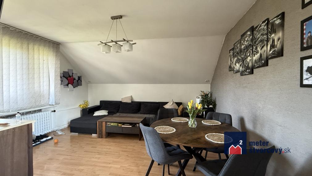 PRIPRAVUJEME: RD s dvomi byt. jednotkami | 400 m2 | čiast. rek. | Varín