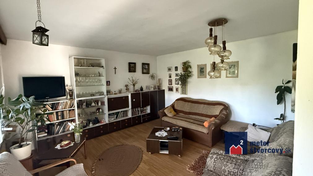 PRIPRAVUJEME: RD s dvomi byt. jednotkami | 400 m2 | čiast. rek. | Varín