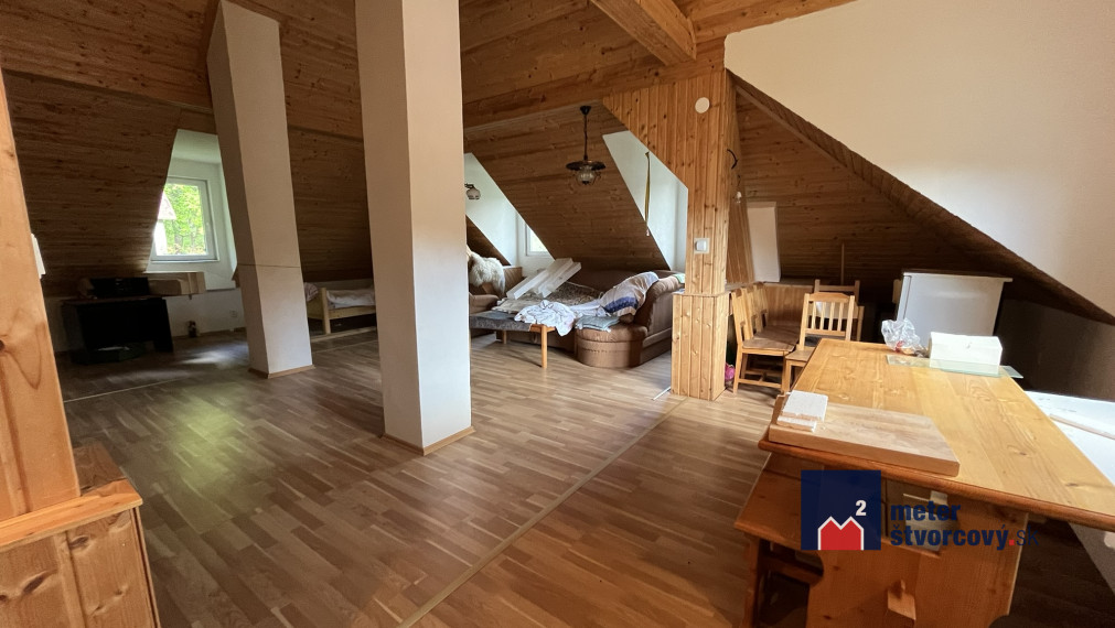 Predaj: Rodinný dom s pozemkom 3.429 m2 - Veľké Rovné
