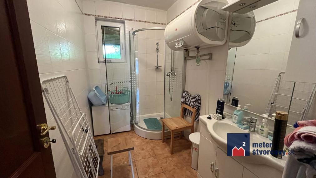 Predaj: Rodinný dom s pozemkom 3.429 m2 - Veľké Rovné