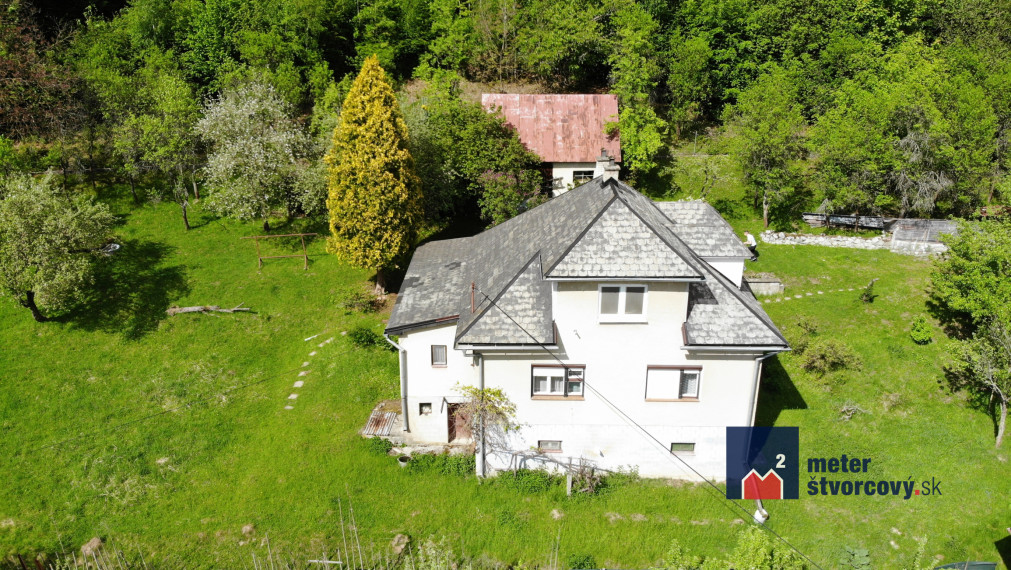 Predaj: Rodinný dom s pozemkom 3.429 m2 - Veľké Rovné