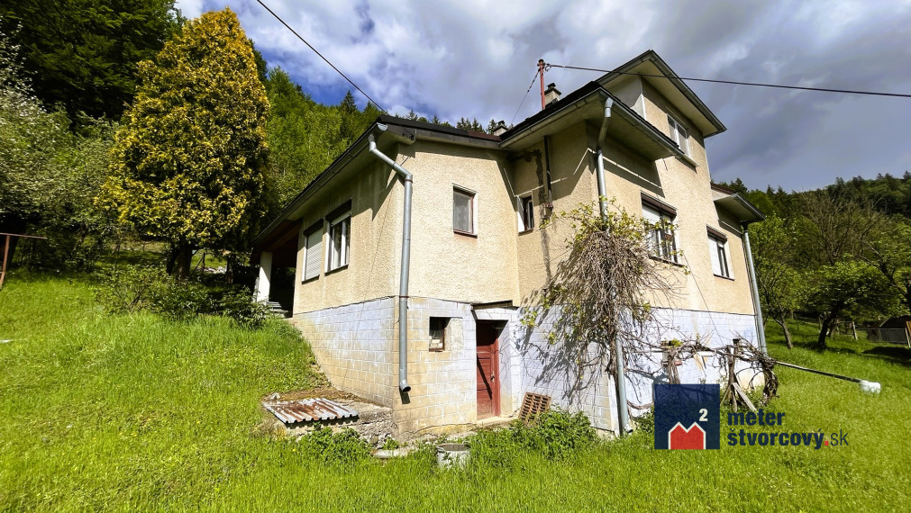 Predaj: Rodinný dom s pozemkom 3.429 m2 - Veľké Rovné