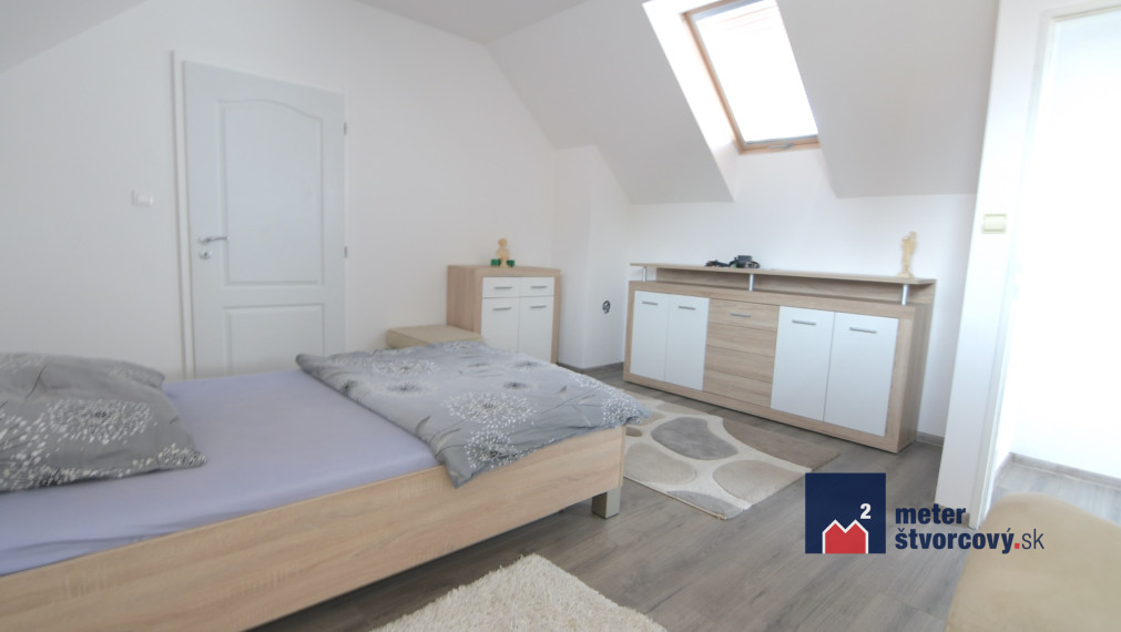 NOVINKA: Rodinný dom na bývanie aj podnikanie | 752 m2 | Rosina
