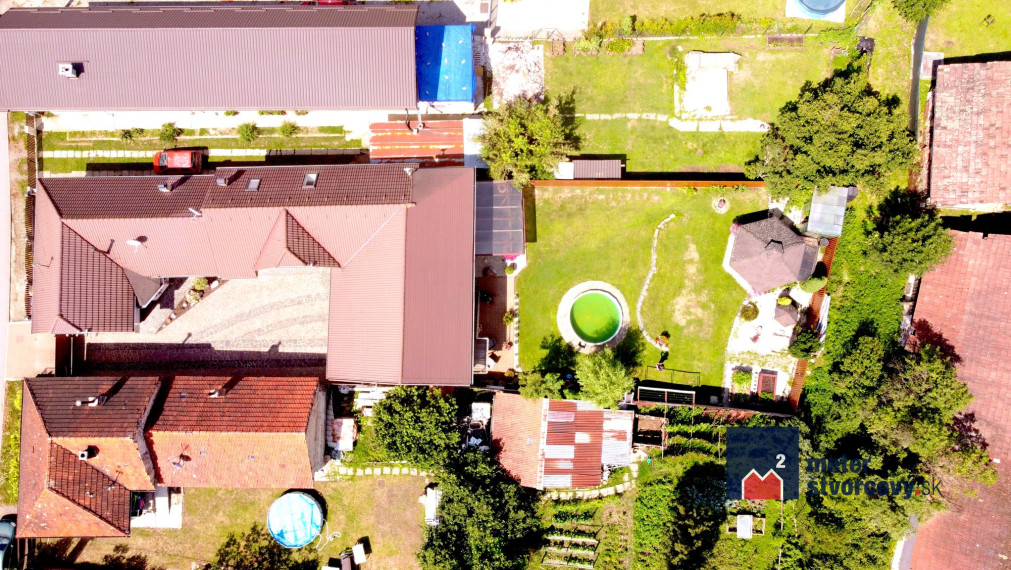NOVINKA: Rodinný dom na bývanie aj podnikanie | 752 m2 | Rosina