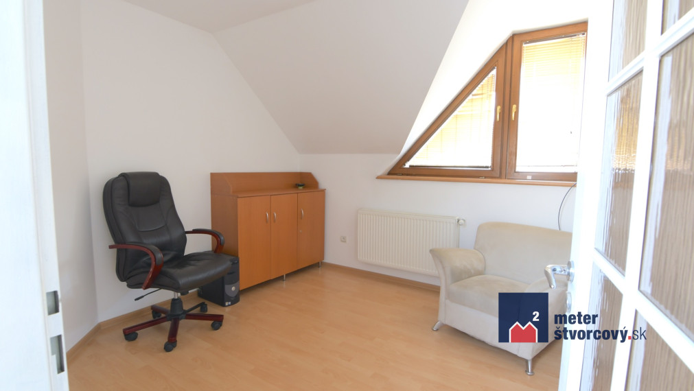 NOVINKA: Rodinný dom na bývanie aj podnikanie | 752 m2 | Rosina