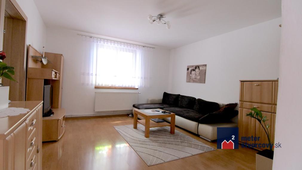 NOVINKA: Rodinný dom na bývanie aj podnikanie | 752 m2 | Rosina
