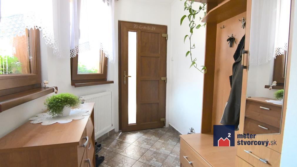 NOVINKA: Rodinný dom na bývanie aj podnikanie | 752 m2 | Rosina