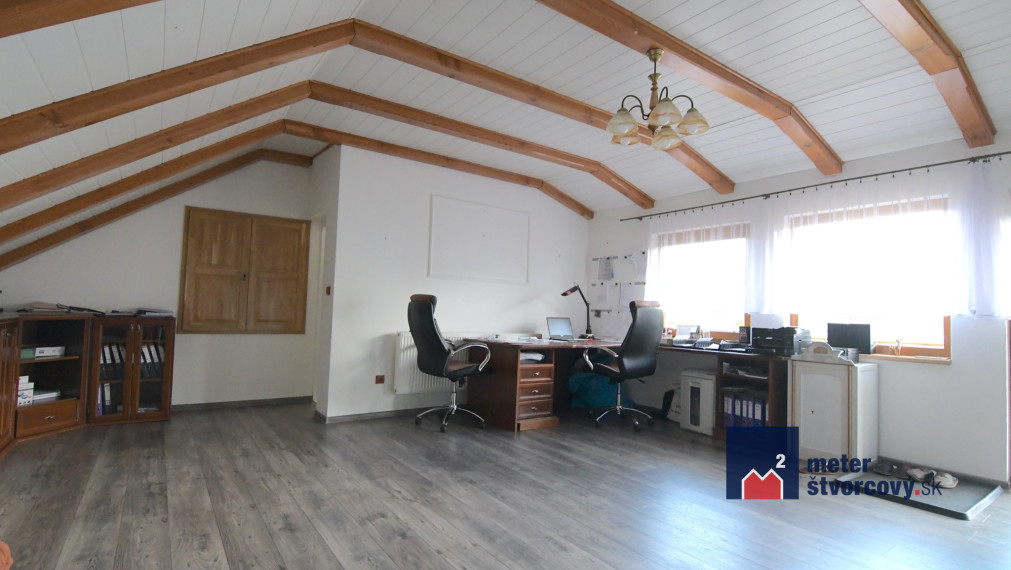 NOVINKA: Rodinný dom na bývanie aj podnikanie | 752 m2 | Rosina