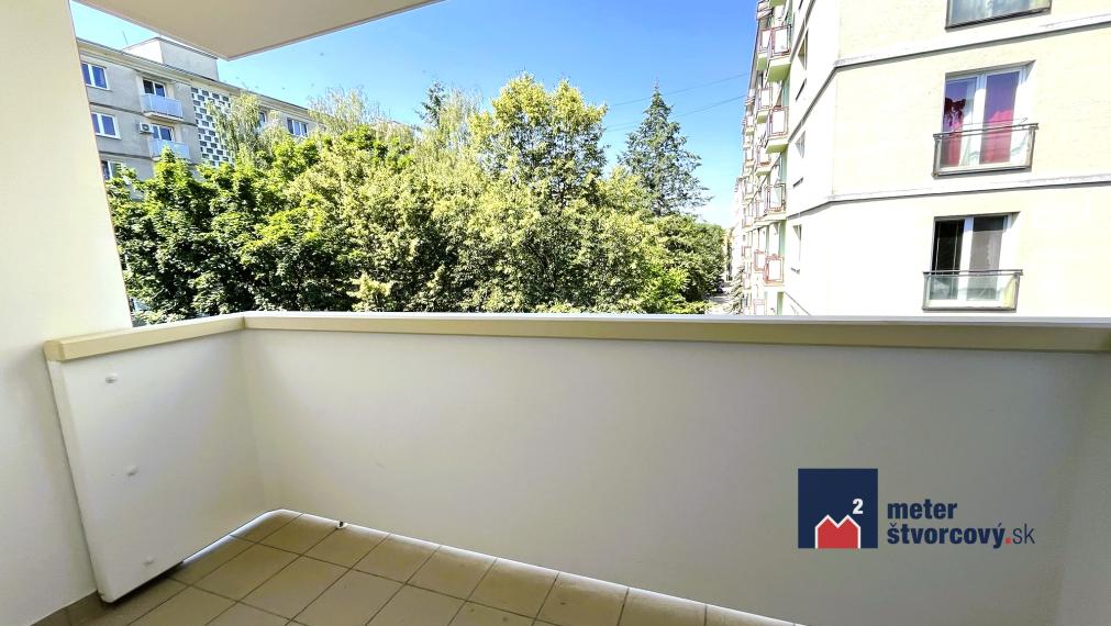 Predaj: 2 izbový byt s balkónom - Žilina - Hliny IV centrum