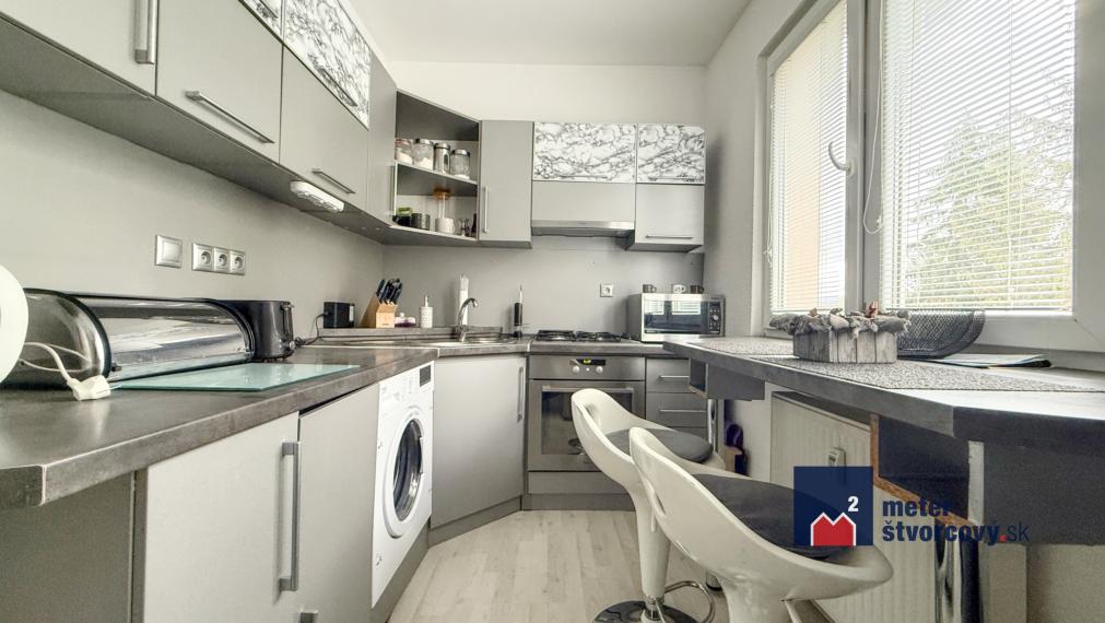 2-izb. byt blízko Bulváru | 52 m2 | komplet. rek. | ul. Fándlyho