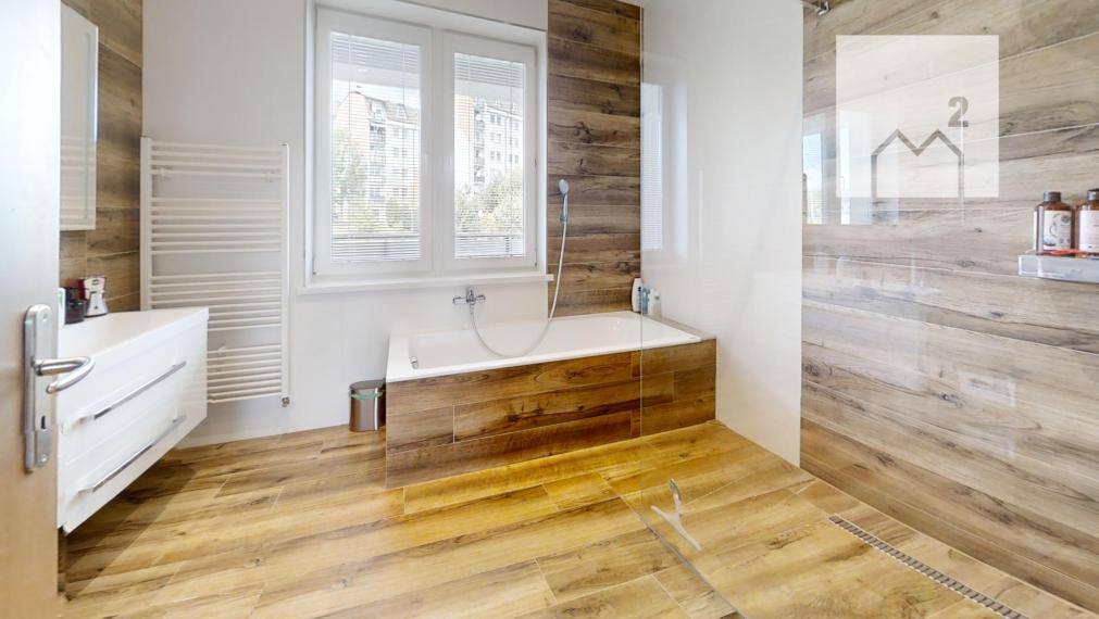 4-izb. byt s veľkou terasou, park. miesto a garáž v cene