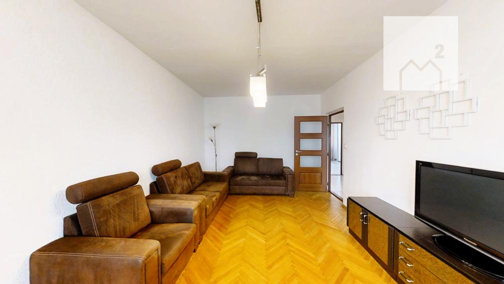 Priestranný 3-izbový byt s balkónom a lodžiou na Predmestskej ulici v Žiline